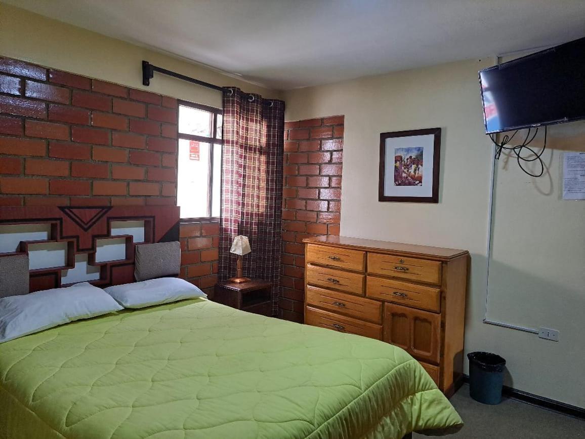 Mirador Backpackers B&B Huaraz  Buitenkant foto