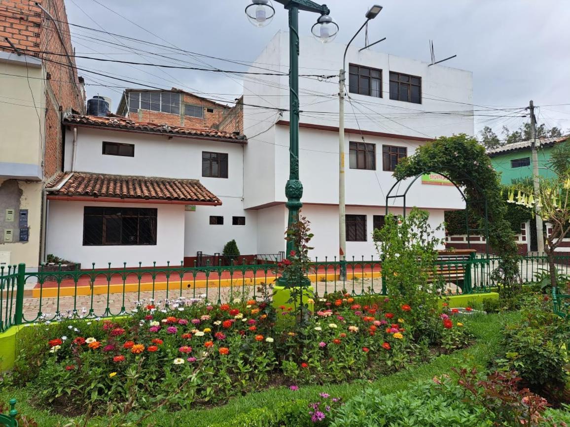 Mirador Backpackers B&B Huaraz  Buitenkant foto