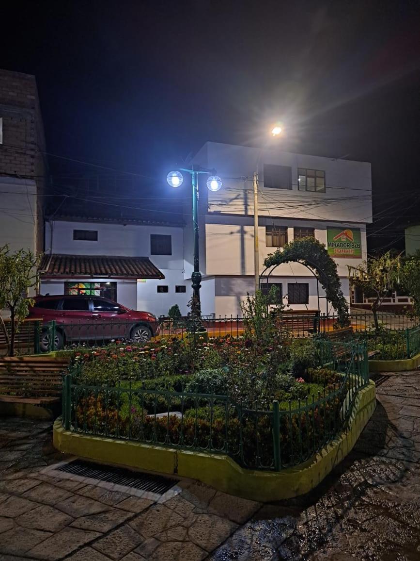 Mirador Backpackers B&B Huaraz  Buitenkant foto