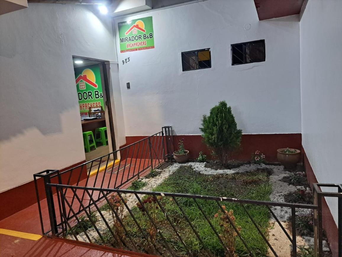 Mirador Backpackers B&B Huaraz  Buitenkant foto