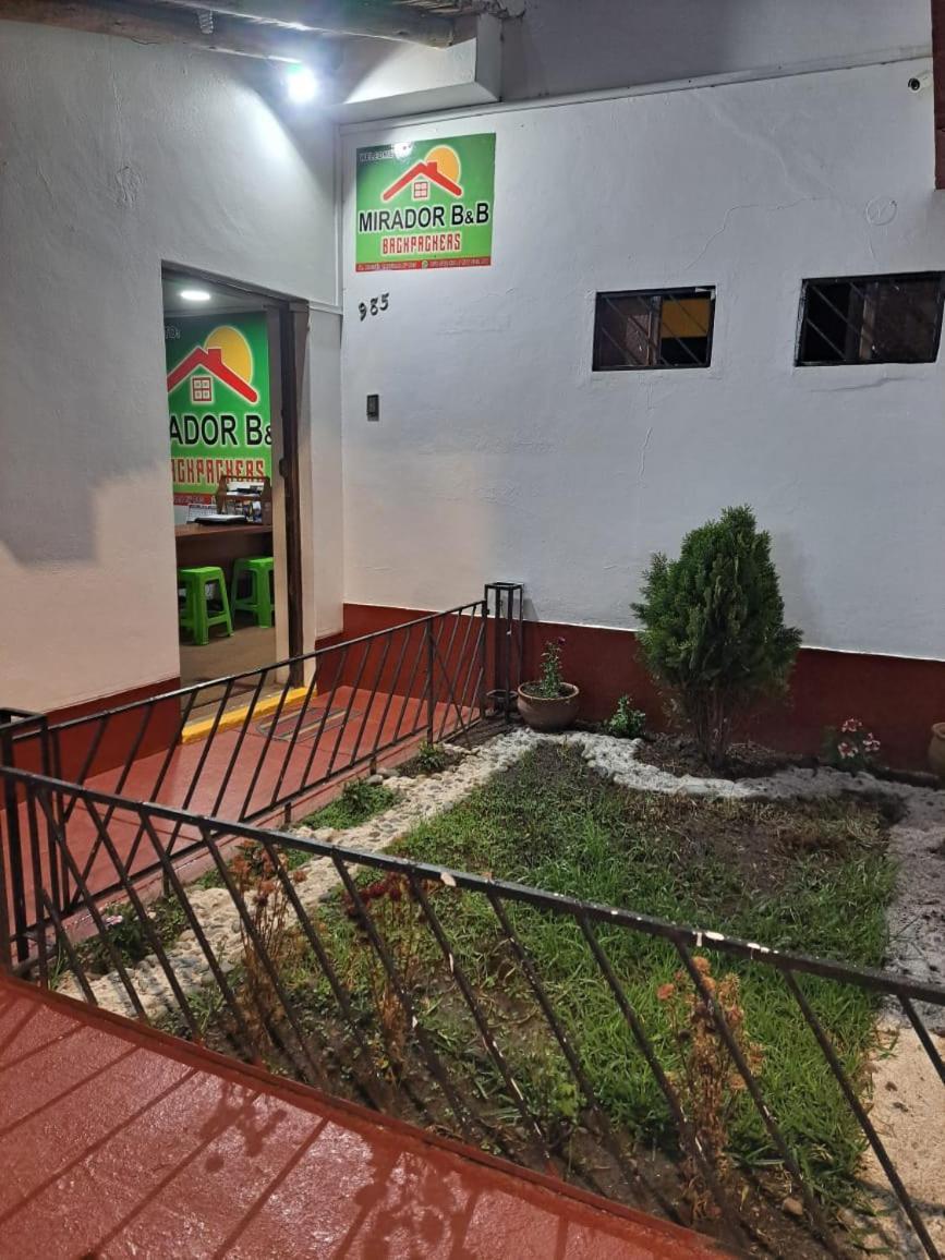 Mirador Backpackers B&B Huaraz  Buitenkant foto